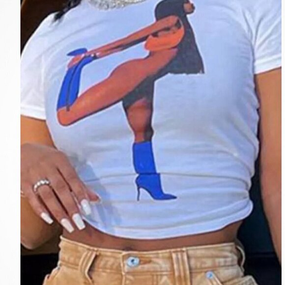 Lady Flexing Leg T-Shirt S NWT - Picture 2 of 2